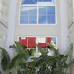 Bramasole Hotell
